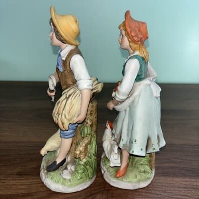 Pair of Vintage HOMCO 8" Girl & Boy Chickens Farmers Figurines Country Cottage - Thumbnail 9