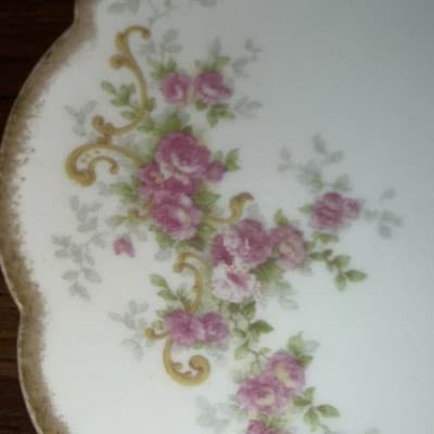 Vintage T & V Tesserman & Vogt Limoges France Gold Border 8” Plate Moss Roses - Thumbnail 2