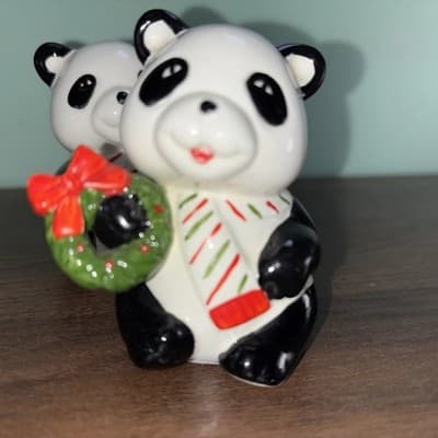 Vintage Lefton Christmas Panda Bears Salt & Pepper Shakers Candy Cane & Wreath - Thumbnail 11