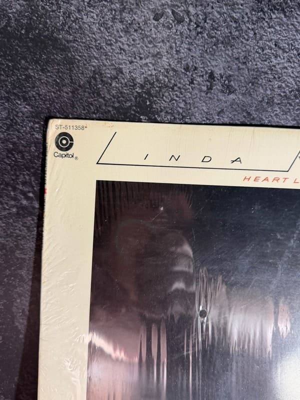 Linda Ronstadt - Heart Like A Wheel Vinyl LP (1974) Columbia House Club Edition - Thumbnail 2