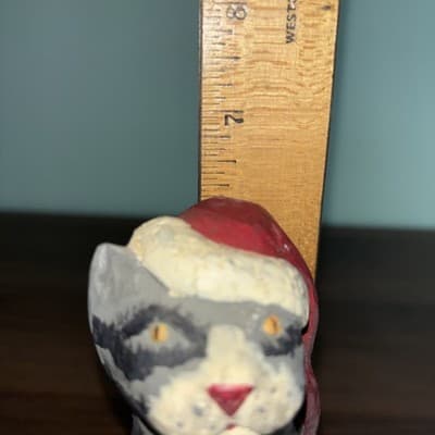 Christmas Gray Tabby Cat With Santa Hat. Folk Carved Resin Kurt Adler. 6.25" - Thumbnail 8