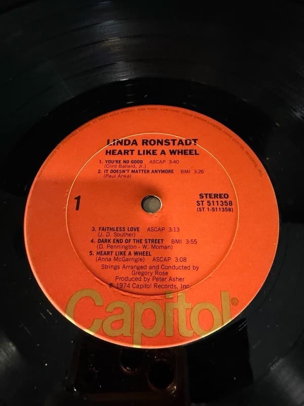 Linda Ronstadt - Heart Like A Wheel Vinyl LP (1974) Columbia House Club Edition - Thumbnail 5