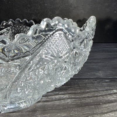 Vintage Imperial Daisy and Button Crystal Large Serving BOWL 7.5” heavy - Thumbnail 8