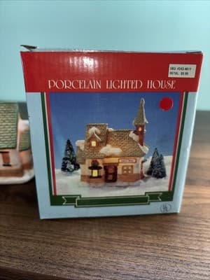 Porcelain Lighted Public House Lighted house collection Vintage Miniature 4.5” - Thumbnail 11