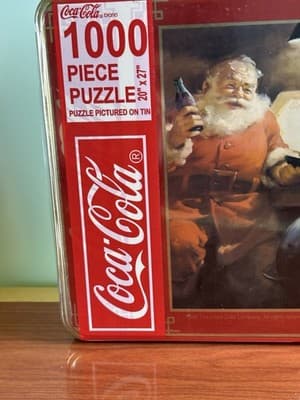 VTG 1998 Coca -Cola Santa Claus 1000 Piece Puzzle In Tin Magnet Christmas - Thumbnail 3