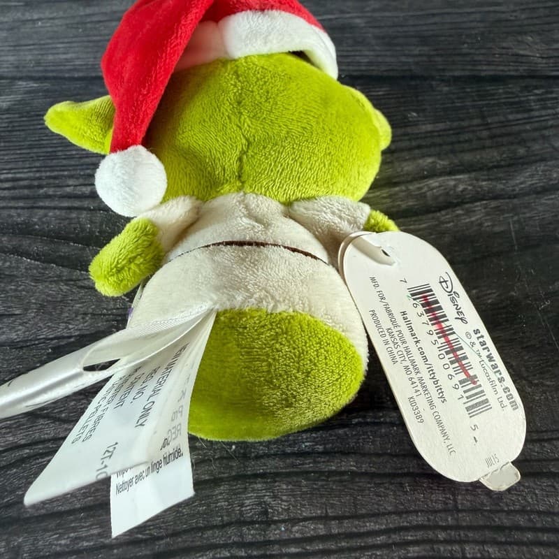 Hallmark Itty Bittys Star Wars Holiday Yoda 2015 Christmas Plush Santa Hat NWT - Thumbnail 7