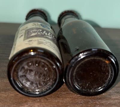 Vintage Schlitz Beer Salt & Pepper Shakers-Brown Glass Bottles With Metal Tops - Thumbnail 6