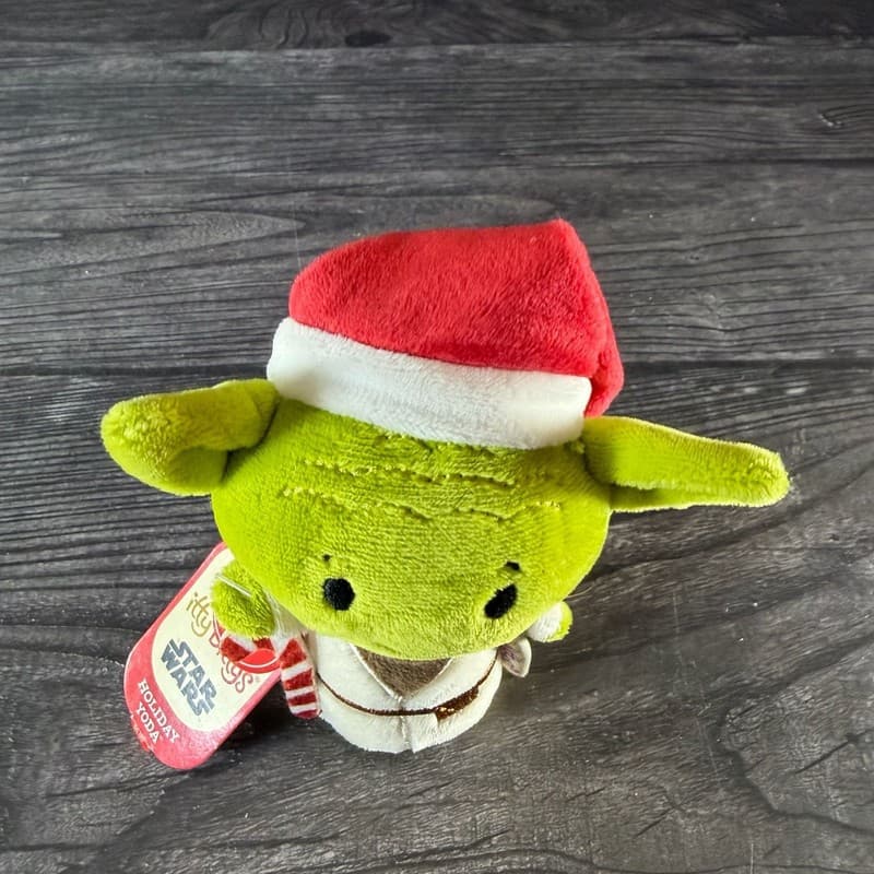 Hallmark Itty Bittys Star Wars Holiday Yoda 2015 Christmas Plush Santa Hat NWT - Thumbnail 2