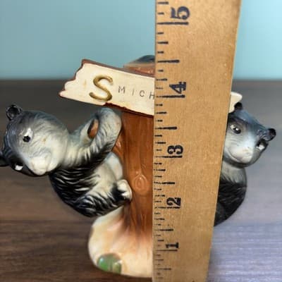 Vtg Black Bears and Tree Stand Salt And Pepper Shakers Michigan State Japan - Thumbnail 11