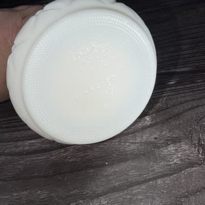 Hoosier Milk White Glass Vase Diamond Quilt Pattern Vintage Rose Bud Retro - Thumbnail 10
