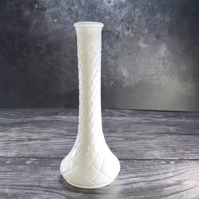 Hoosier Milk White Glass Vase Diamond Quilt Pattern Vintage Rose Bud Retro - Thumbnail 4