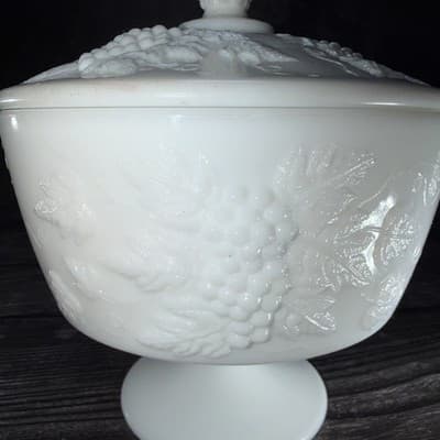 VTG Large White Milk Glass Covered Footed Pedestal Candy Dish Bowl Grapes - Thumbnail 2