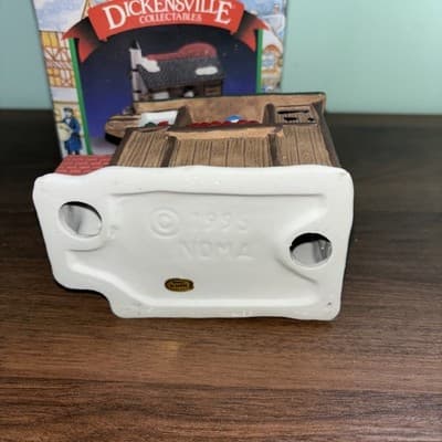 VTG Noma 1995 Dickensville Cider Stand Porcelain Christmas Village Accessories - Thumbnail 7
