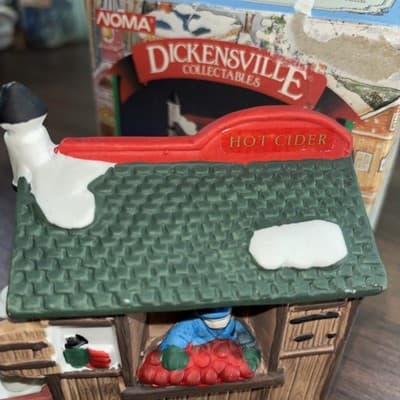 VTG Noma 1995 Dickensville Cider Stand Porcelain Christmas Village Accessories - Thumbnail 10