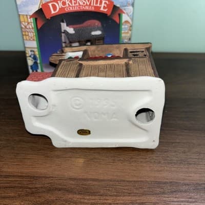 VTG Noma 1995 Dickensville Cider Stand Porcelain Christmas Village Accessories - Thumbnail 6