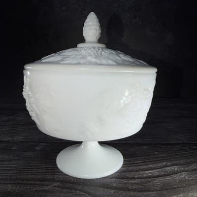 VTG Large White Milk Glass Covered Footed Pedestal Candy Dish Bowl Grapes - Thumbnail 4