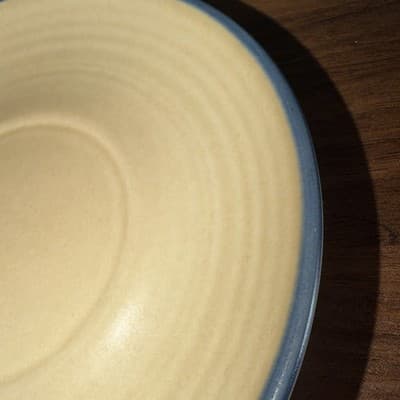 1 - Replacement Vintage Pfaltzgraff Folk Art Pattern Tan & Blue Saucers No Cups - Thumbnail 4