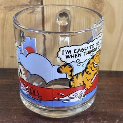 Vintage McDonald’s Garfield & Odie Glass Mug “I’m Easy to Get Along With�� - Thumbnail 2