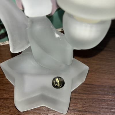 LE Smith Frosted Glass Angel Votive Cup Candle Holder 5.5" Tall Vintage Star - Thumbnail 3
