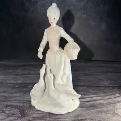 Porcelain Girl with goose Shepherdess collectible figurine vintage Geese