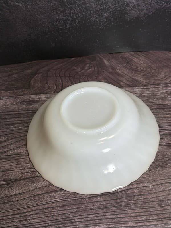 Fire-King Swirl White Milk Glass Serving Bowl with Gold Trim 8.5" - Thumbnail 7