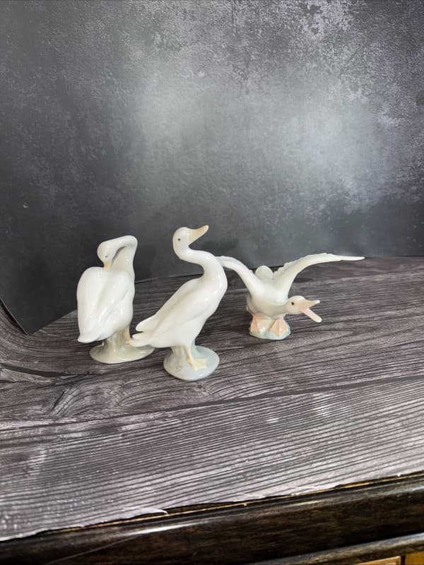 Vintage Lladro Porcelain Geese Figurines Set of 3 - Retired Spain (#4551, #4552, - Thumbnail 3