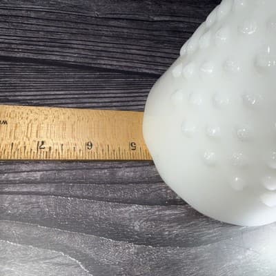 Vintage Anchor Hocking Hobnail Milk Glass Dots Dashes Flower Vase 9.5" Scalloped - Thumbnail 13