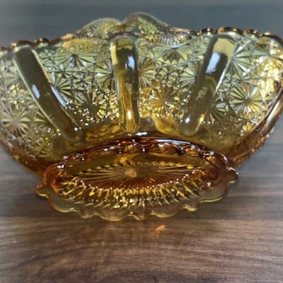 Fenton Amberina Glass Twig Split Handle Basket w/ Button & Daisy Design - Thumbnail 11