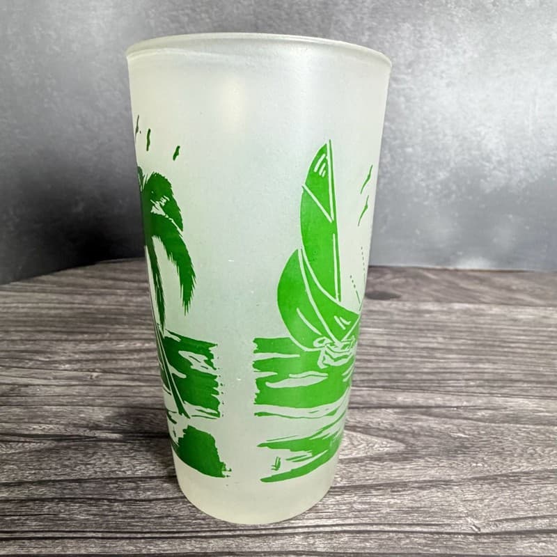 Vintage Federal Glass Frosted Green Palm Tree & Sailboat Highball Tumbler - Thumbnail 5