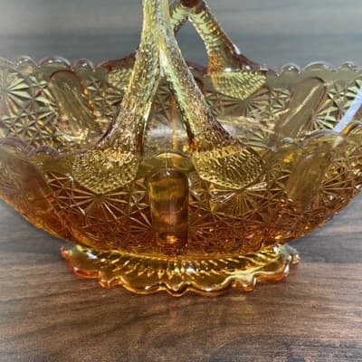 Fenton Amberina Glass Twig Split Handle Basket w/ Button & Daisy Design - Thumbnail 9