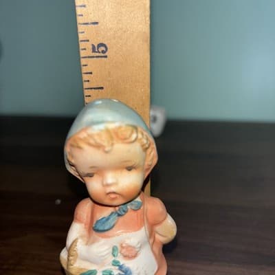 Enesco Boy & Girl Salt And Pepper Shakers Carrying Wood Apron Watering Can - Thumbnail 7