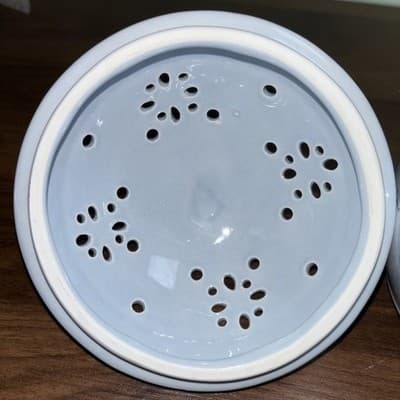 Pfaltzgraff Winter Frost Polar Bear Ball Pierced Incense Tea Light Candle Holder - Thumbnail 8