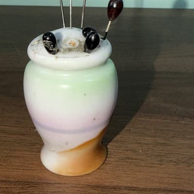 Vintage Hand Painted Porcelain Hat / Hair Pin Holder w/ Victorian Pins - Thumbnail 4