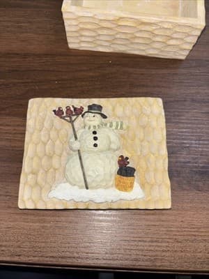 Carved Wood Look Christmas Box Snowman Red Birds Decor Gift Lid Keepsake Holiday - Thumbnail 8