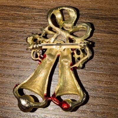 Vintage Gold Tone Green Red White Bell Ribbon Faux Pearl Christmas Brooch Pin - Thumbnail 5