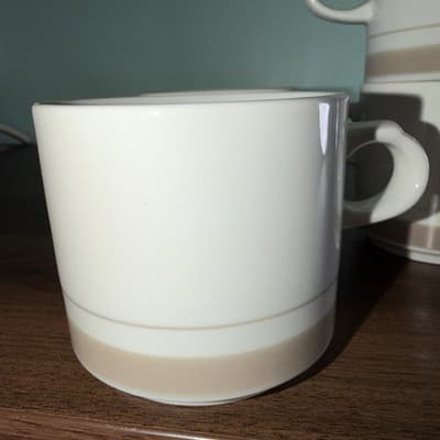 International Aurora Stoneware Sand Castle Tan Japan Flat Mug Coffee Cup Tea 8oz - Thumbnail 3