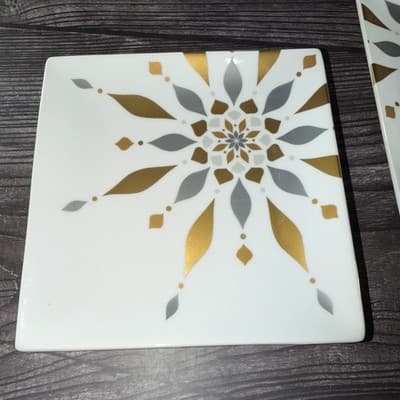 Set of 4 2012 Crate & Barrel Silver Gold Snowflake Square Appetizer Plates - Thumbnail 2