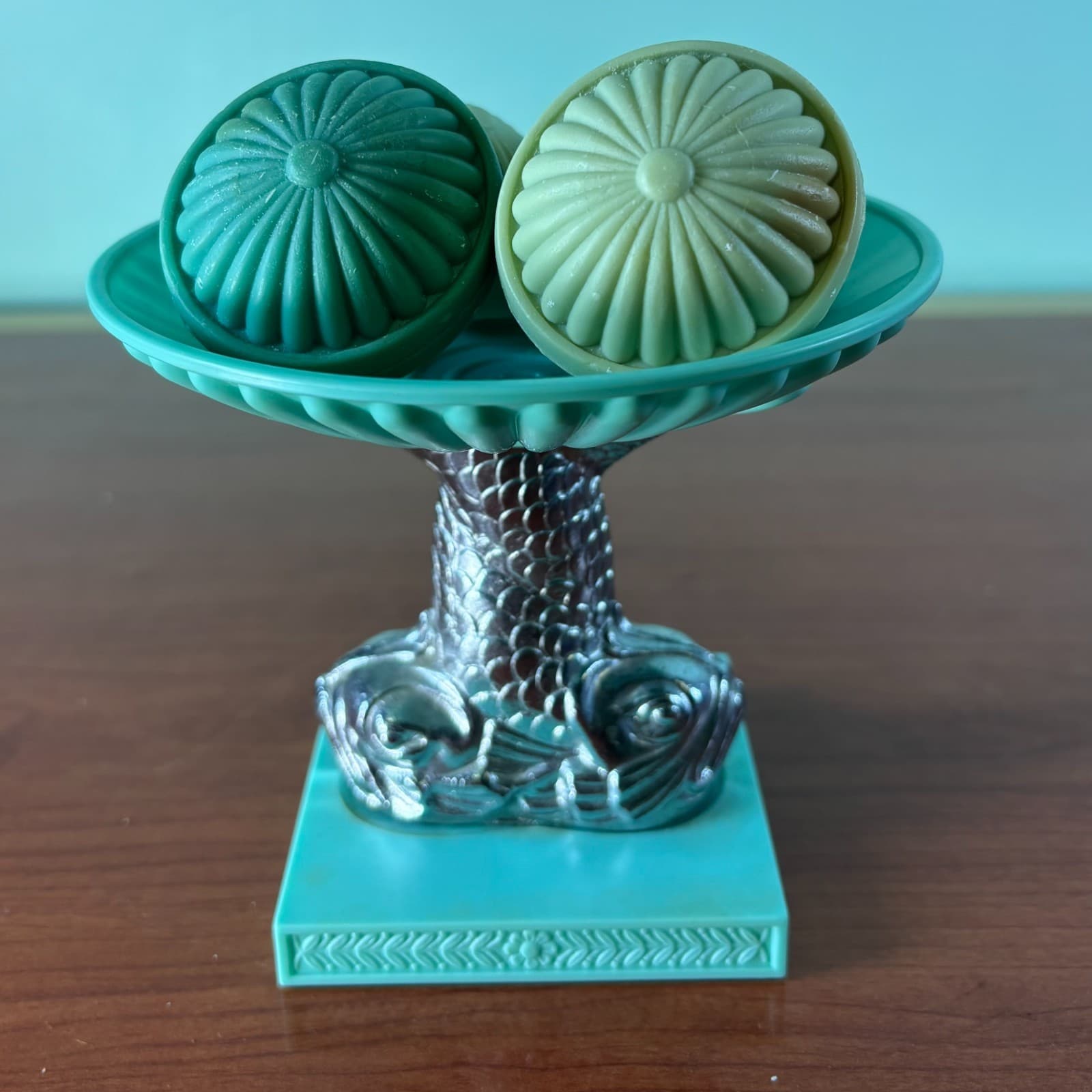 Avon Vintage Soap Dish Turquoise Plastic and Silver Metal Koi Fish Blue MCM VTG - Thumbnail 13