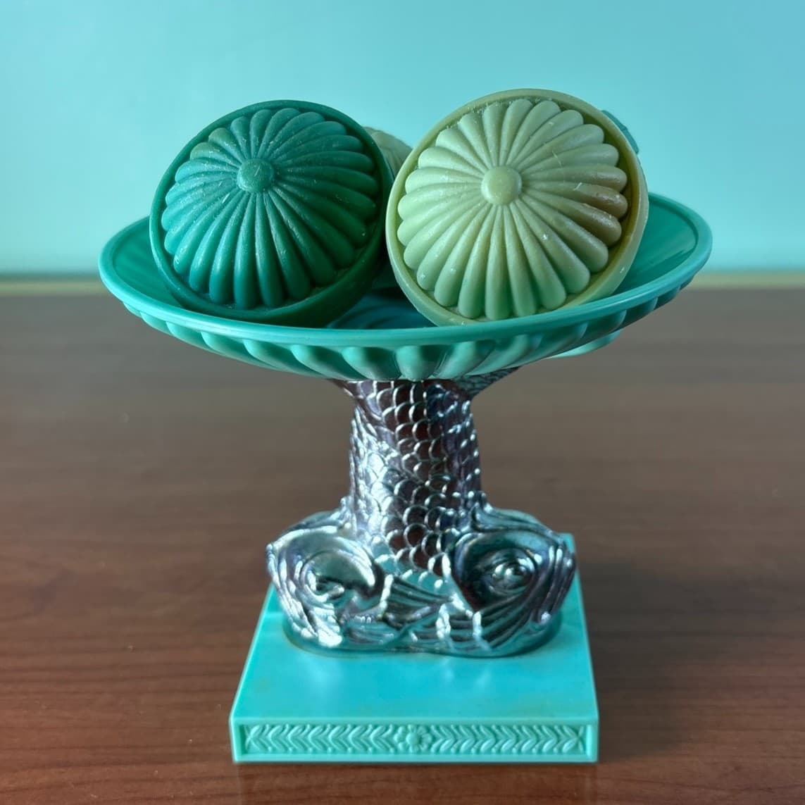 Avon Vintage Soap Dish Turquoise Plastic and Silver Metal Koi Fish Blue MCM VTG - Thumbnail 15