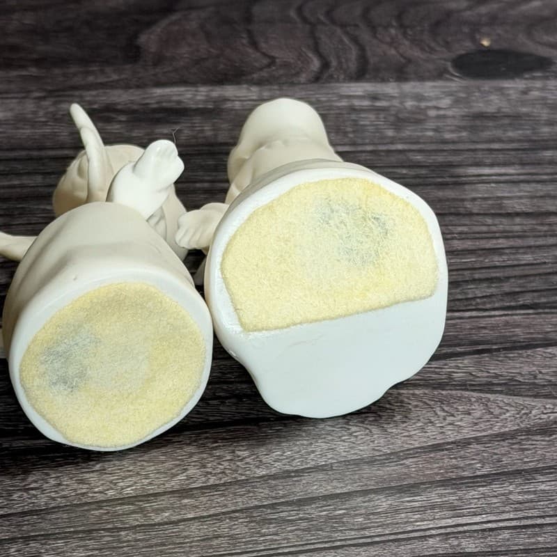 Vintage Lefton White Bisque Kissing Angel Figurines - Set of 2 - Thumbnail 7