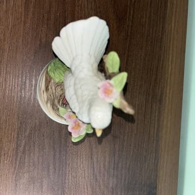 Eda Mann Milano Porcelain Sculpture Bird Music Box "The Way We Were" White Dove - Thumbnail 7