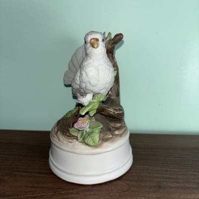 Eda Mann Milano Porcelain Sculpture Bird Music Box "The Way We Were" White Dove - Thumbnail 2