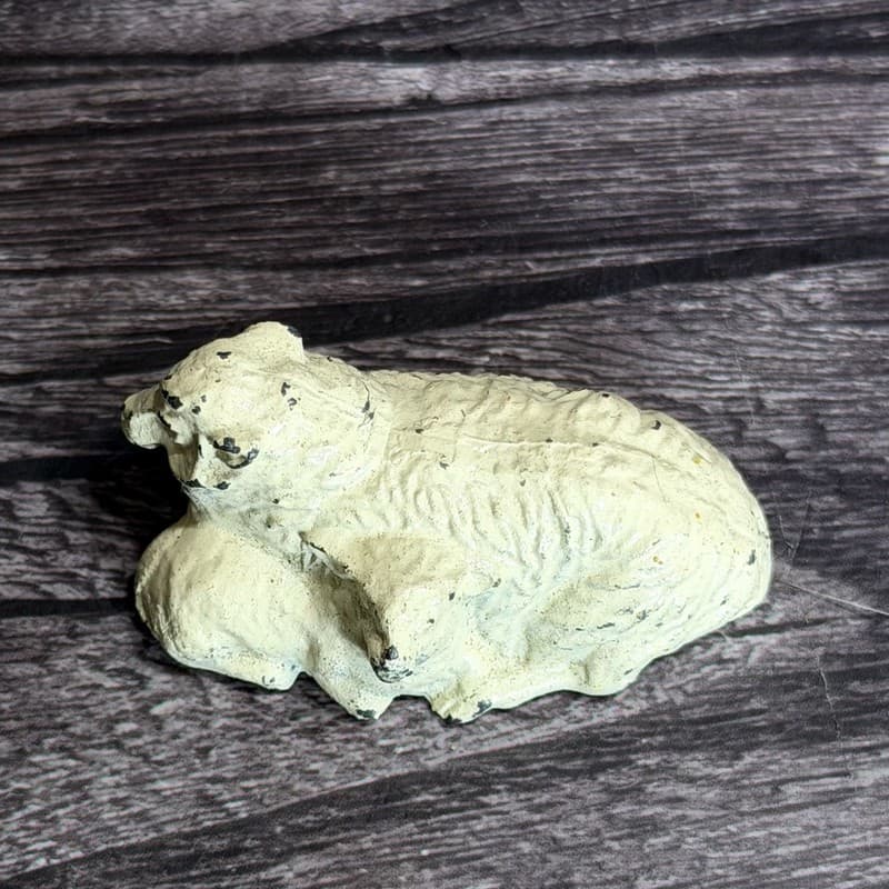 Vintage Britains Lead Reclining Sheep Figurine Made in England 2" - Thumbnail 2