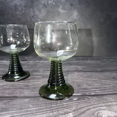 VTG German Roemer Wine Drinking Glasses Green Spiral Beehive Ribbed Stem - Thumbnail 3