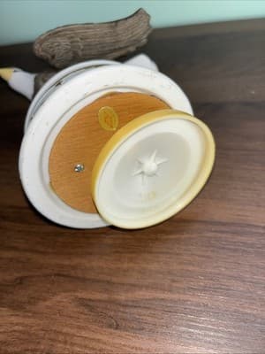 American Eagle Wings Out Porcelain Rotating Music Box “America the Beautiful � - Thumbnail 8