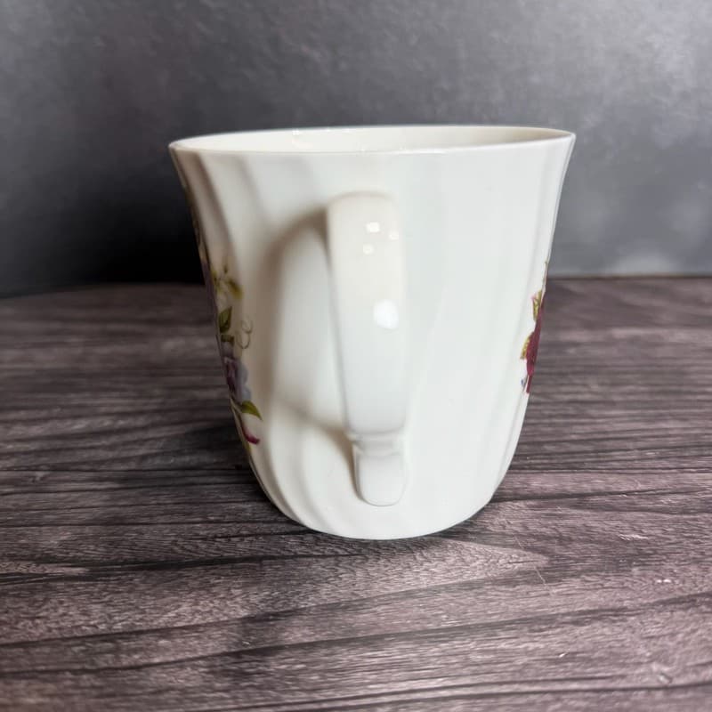 Crown Trent Staffordshire England Fine Bone China Rose Floral Mug - Thumbnail 3