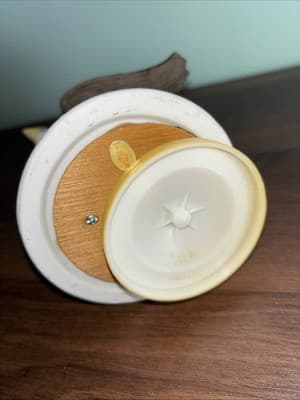American Eagle Wings Out Porcelain Rotating Music Box “America the Beautiful � - Thumbnail 9