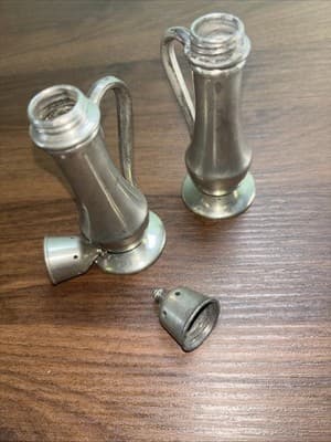 Vintage Pewter Salt and Pepper Shakers Genuine Pewter by Quaker 2094 - Thumbnail 5