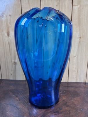 Vintage MCM 13” Hand-Blown Cobalt Blue Large Glass Vase Center Pulled Crimp - Thumbnail 5