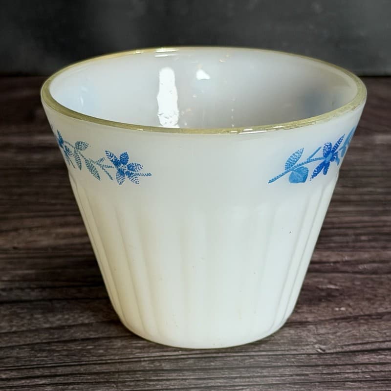 Vintage Termocrisa Mexico Milk Glass Cup Blue Floral Pattern Ribbed 3" - Thumbnail 3